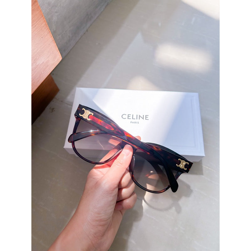 Celine Round Oversized Sunglasses  กรอบสีน้ำตาล