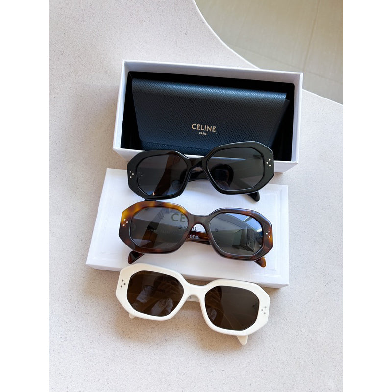Celine Square S255 ร้านแอมขายของแท้เท่านั้นนะค้า CL40255I