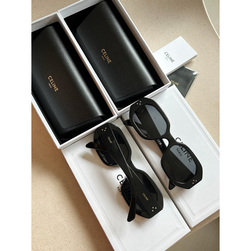 Celine Square S255 ร้านแอมขายของแท้เท่านั้นนะค้า CL40255I