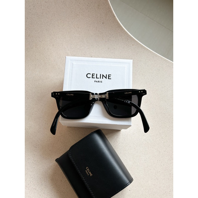 Celine Black Frame 44 CL40247I พับได้ ทรงสวยมากค่ะ