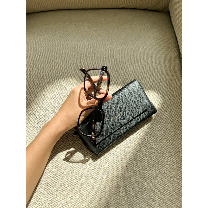 Celine Square Eyeglasses กรอบแว่นสายตาวัสดุ Acetate ร้านแอมของแท้เท่านั้น CL50139F