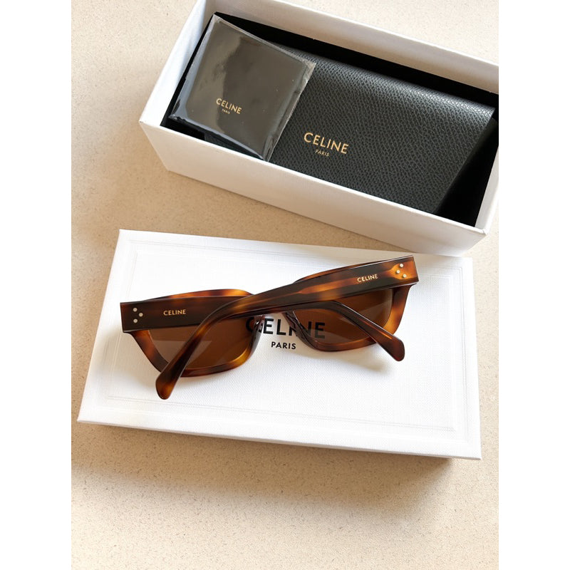 Celine Rectangular S192  ร้านแอมของแท้เท่านั้น - CL40192I