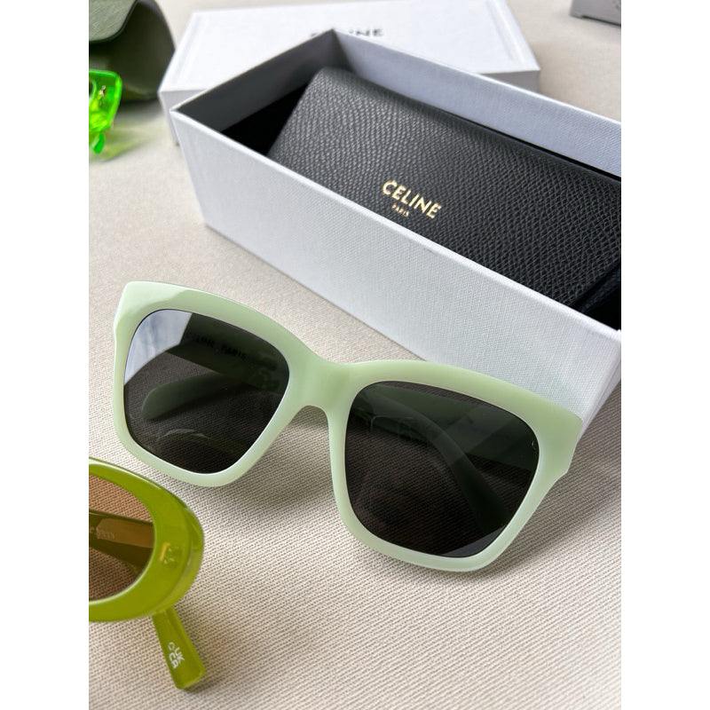 Celine Triomphe 09 ร้านแอมขายของแท้เท่านั้นค่า CL40253F /I