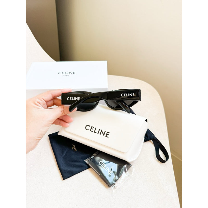 Celine Monochroms Oval วงรีกรอบดำ สวยเท่ ของแท้ CL40288I