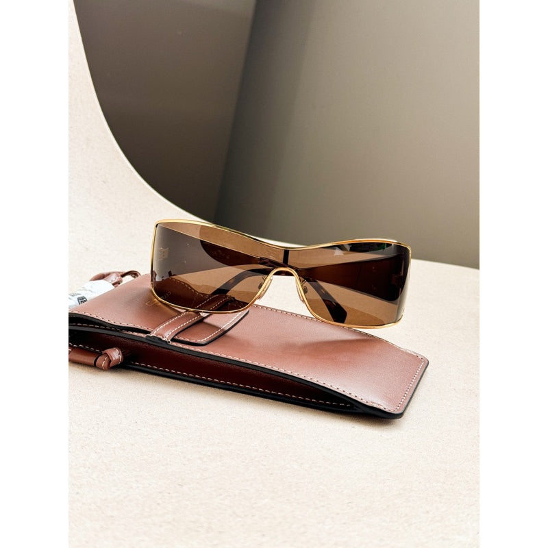 Celine Triomphe Metal Racer สวยสับละเอียด ปังมากค่า CL40283U