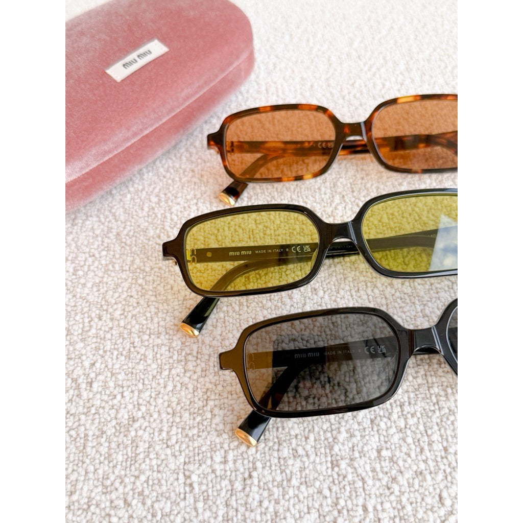 แว่นตา Miu Miu รุ่น 11ZSF ยอดนิยม สวยมากค่า ร้านแอมของแท้ทุกชิ้นค่ะ