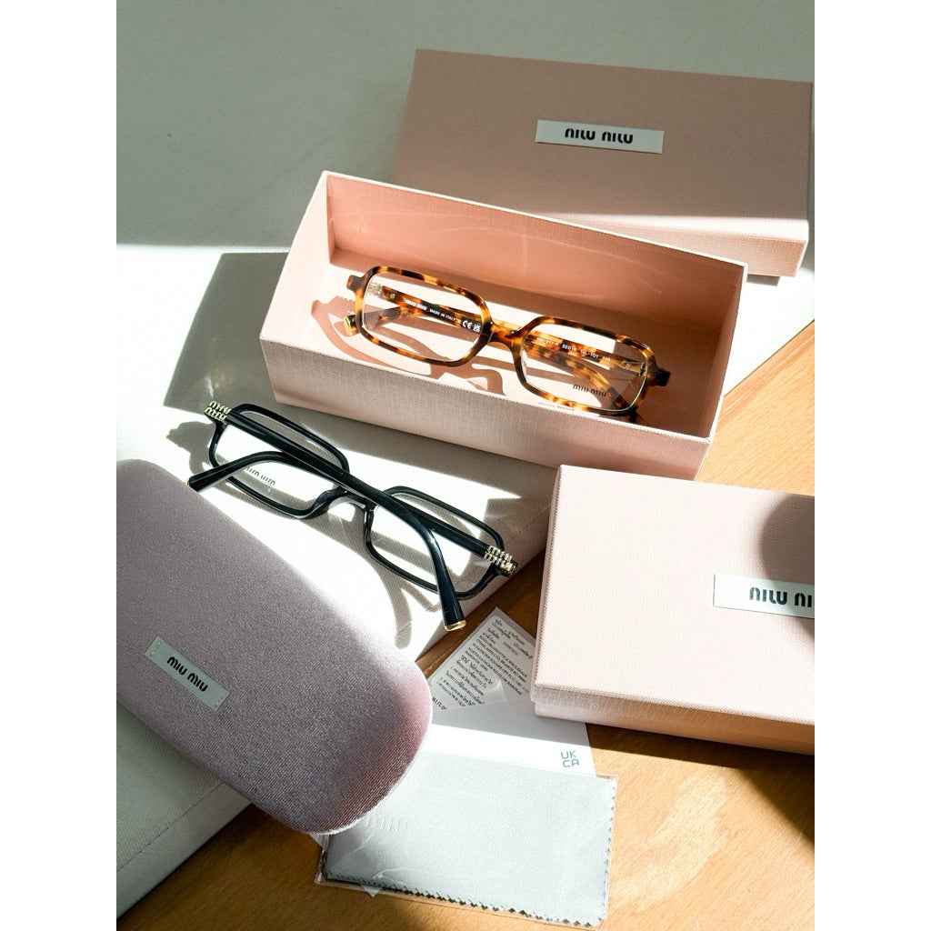 Miu Miu กรอบแว่นสายตารุ่น 01YVF ร้านแอมของแท้เท่านั้นค่า