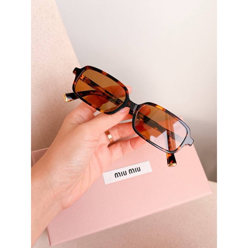 แว่นตา Miu Miu รุ่น 11ZSF ยอดนิยม สวยมากค่า ร้านแอมของแท้ทุกชิ้นค่ะ