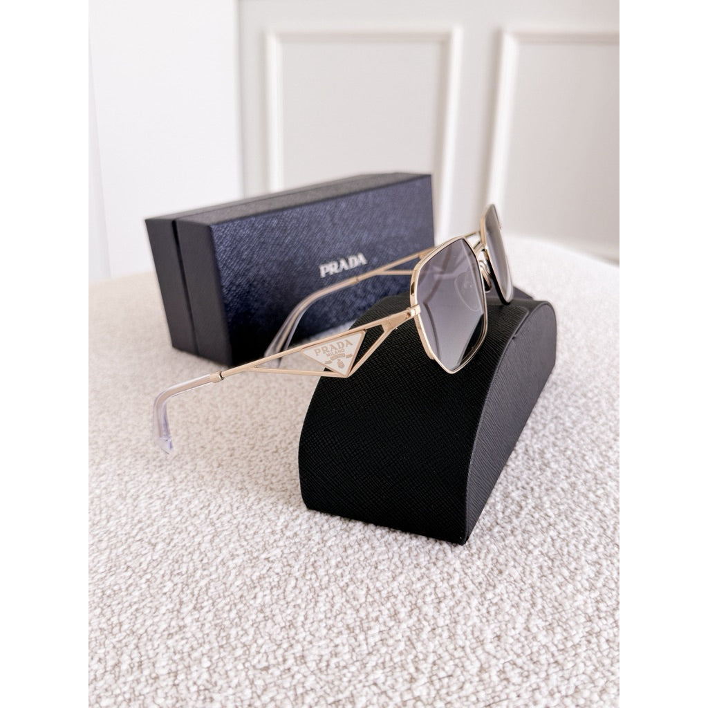 Prada แว่นกันแดด รุ่น A51S สวยตะโกนมีสีให้เลือกเยอะ ของแท้เท่านั้นค่า
