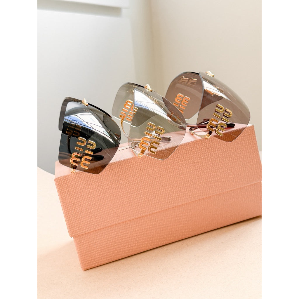 Miu Miu แว่นกันแดด รุ่น 54YS สวยตะโกน ลุคเซเลบท่านหนึ่ง ของแท้เท่านั้นค่า