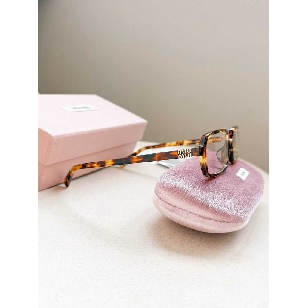 Miu Miu กรอบแว่นสายตารุ่น 01YVF ร้านแอมของแท้เท่านั้นค่า