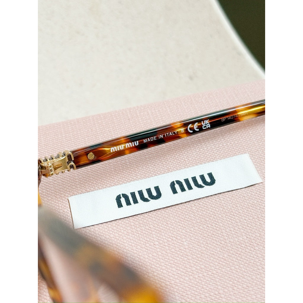 Miu Miu กรอบแว่นสายตารุ่น 01YVF ร้านแอมของแท้เท่านั้นค่า