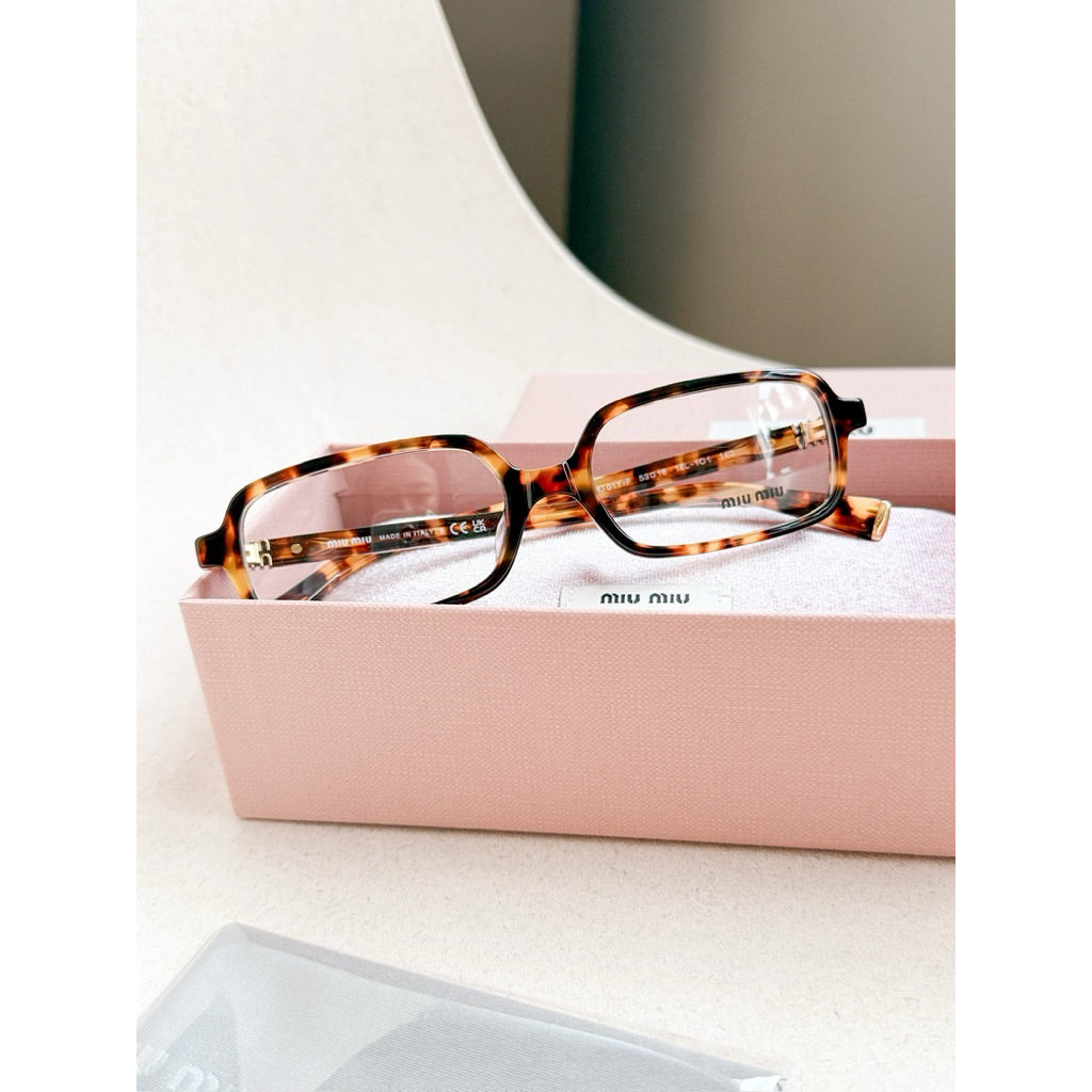 Miu Miu กรอบแว่นสายตารุ่น 01YVF ร้านแอมของแท้เท่านั้นค่า