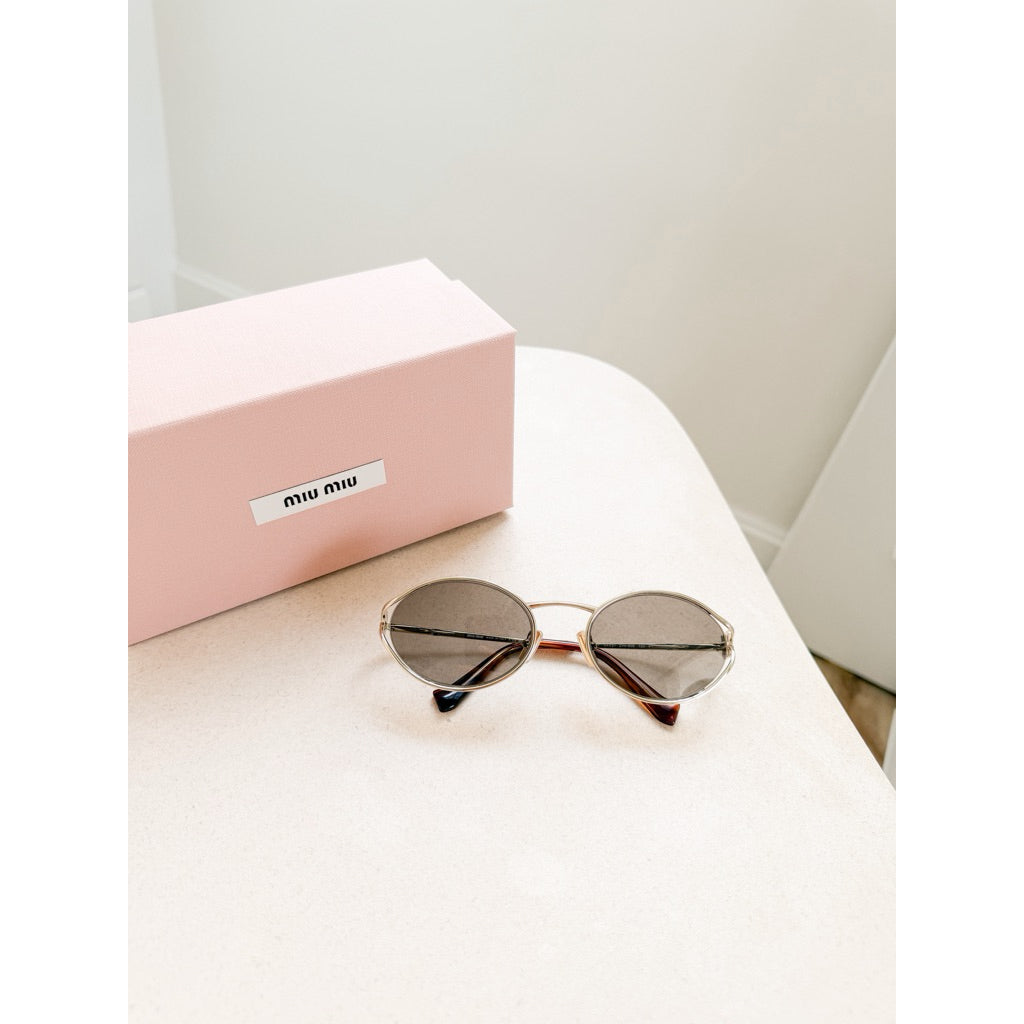 Miu Miu แว่นตารุ่น 52YS รุ่นแนะนำ น่ารักสุดใจ ของแท้เท่านั้นค่า