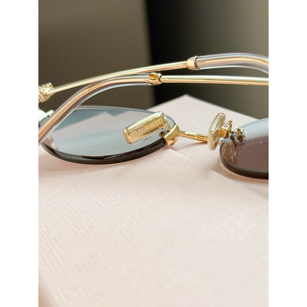 Miu Miu แว่นตารุ่น A54S วงรีไร้กรอบ สวยไร้ที่ติ ร้านแอมของแท้เท่านั้นค่า