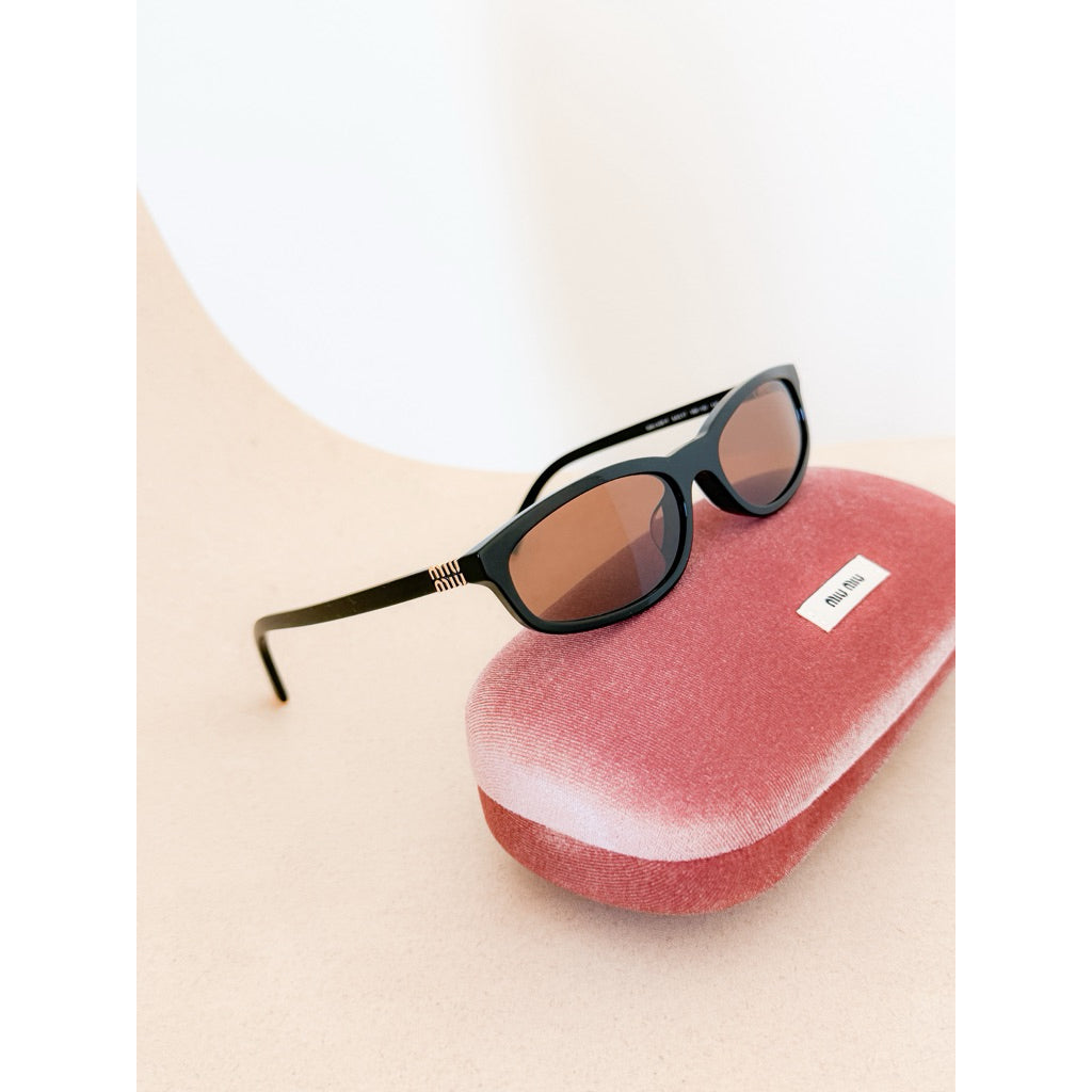 Miu Miu รุ่น A06SF แว่นกันแดดทรง D-Frame สวยชิค ของแท้ค่า