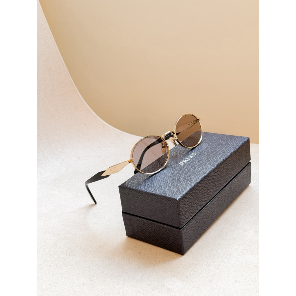 Prada แว่นกันแดด รุ่น 65ZS วงรีที่ตามหา สวยหรูหราเท่พราด้ามากๆค่า ของแท้เท่านั้น