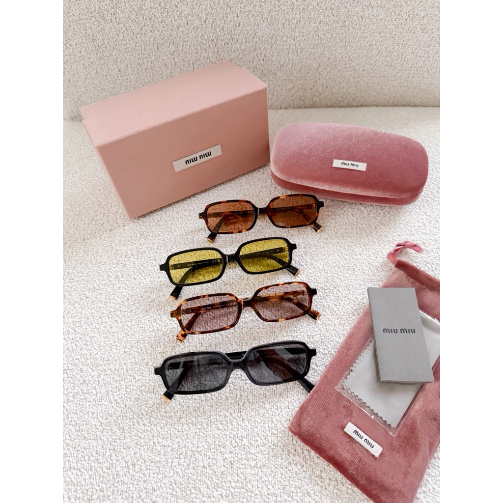 แว่นตา Miu Miu รุ่น 11ZSF ยอดนิยม สวยมากค่า ร้านแอมของแท้ทุกชิ้นค่ะ