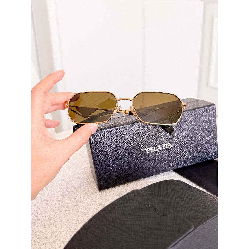 Prada แว่นกันแดด รุ่น A51S สวยตะโกนมีสีให้เลือกเยอะ ของแท้เท่านั้นค่า